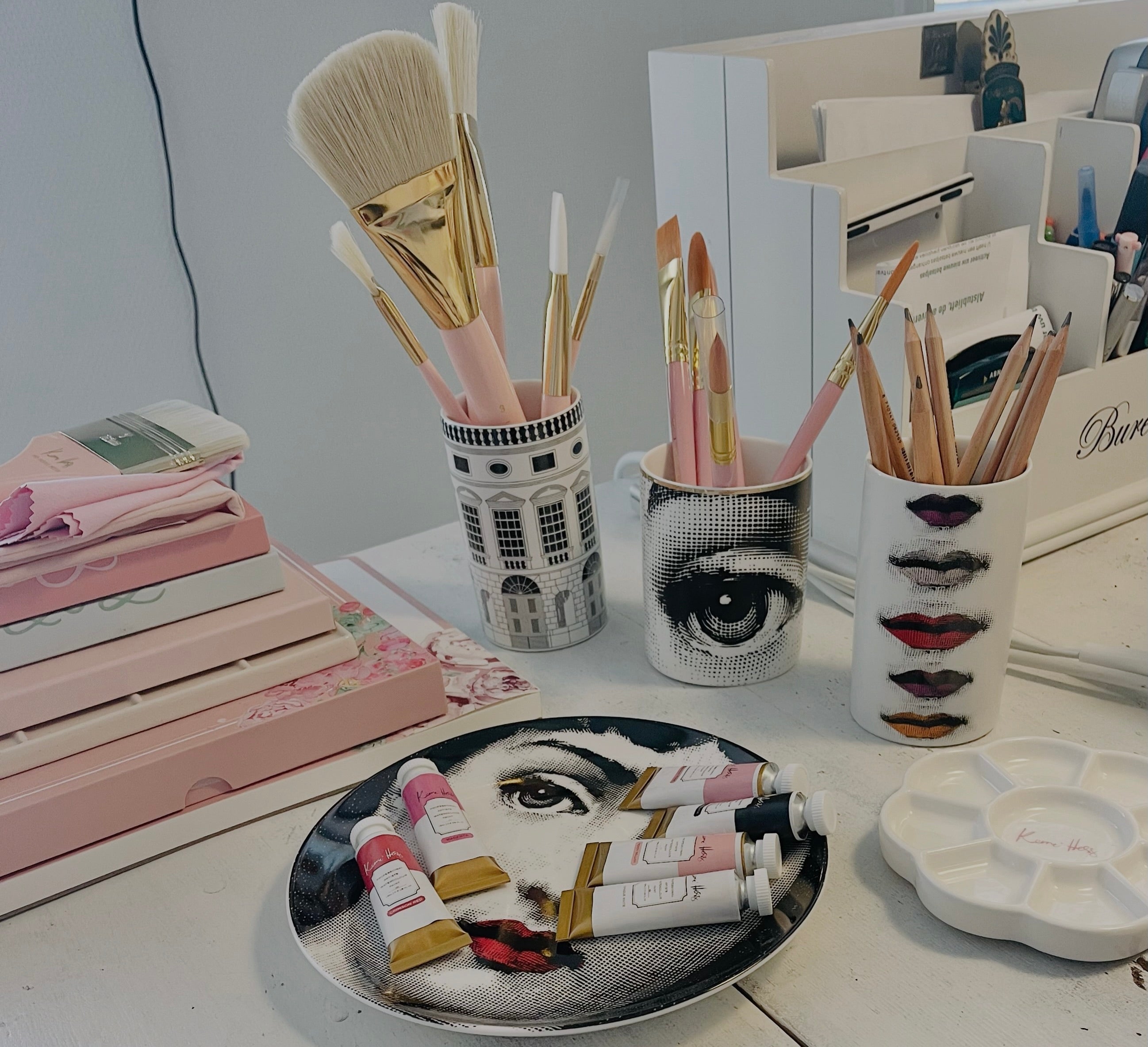 DOLLY is creating...