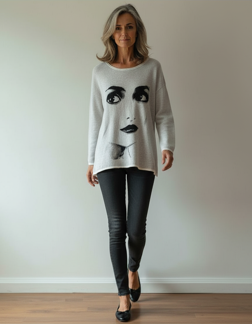 DOLLY Face Dorothy White Black Sweater