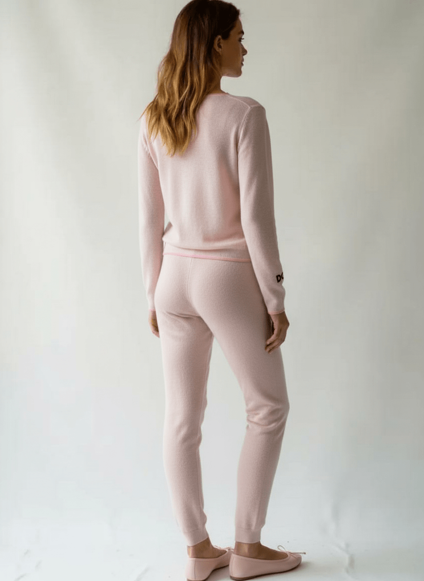 DOLLY Face Dorothy Balletpink Black Sweater