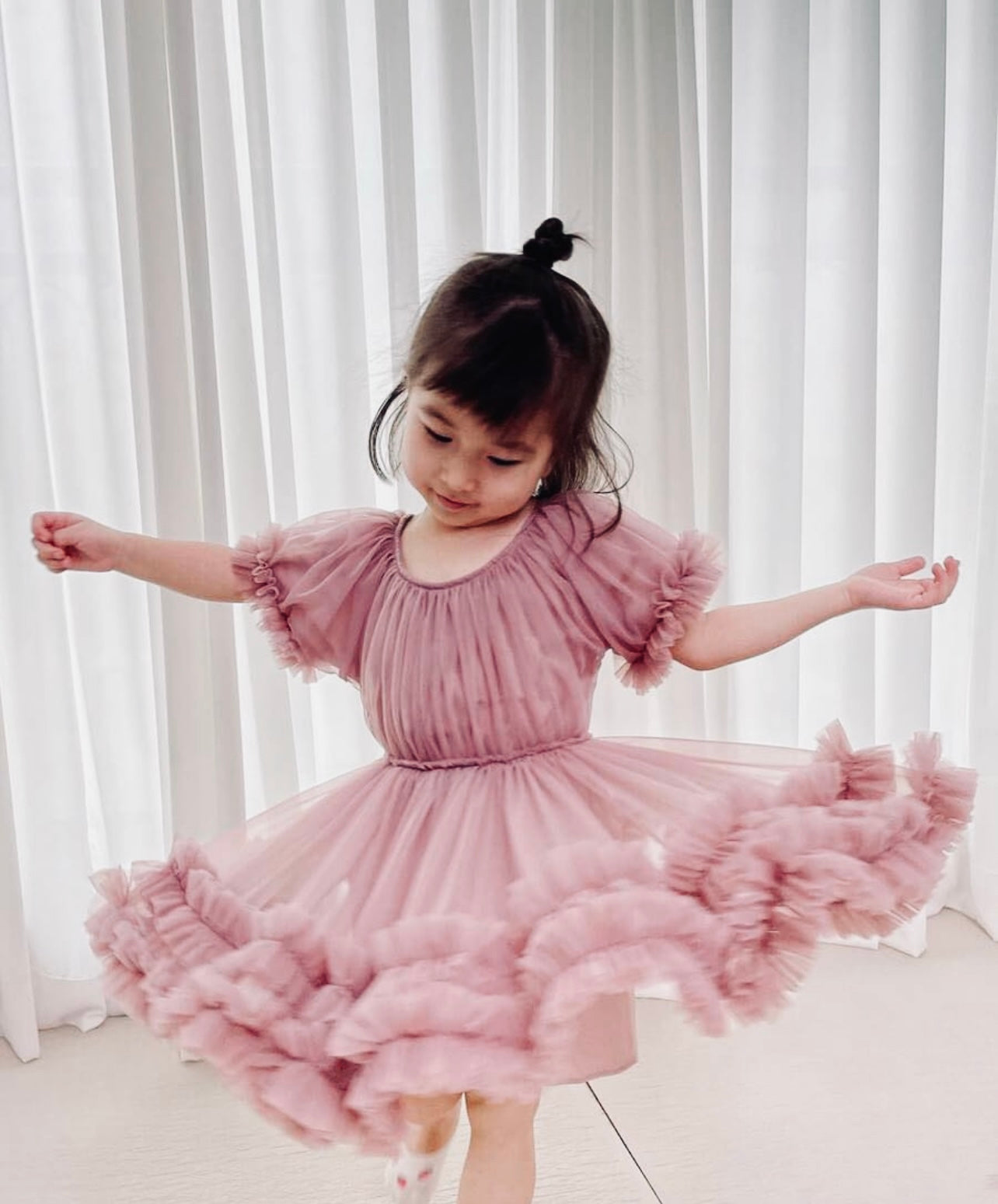 VESTIDO CON VOLANTES DOLLY by Le Petit Tom ® malva