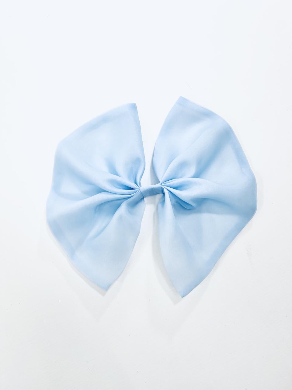 DOLLY BIG ORGANZA HAIR BOW light blue