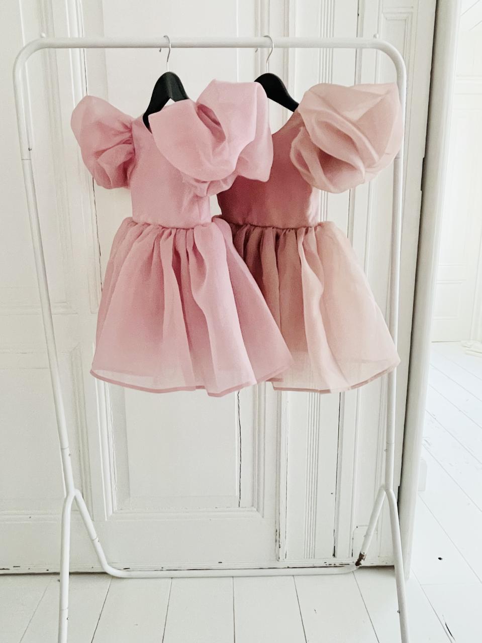 DOLLY V-BACK PUFF SLEEVE ORGANZA TUTU DRESS mauve