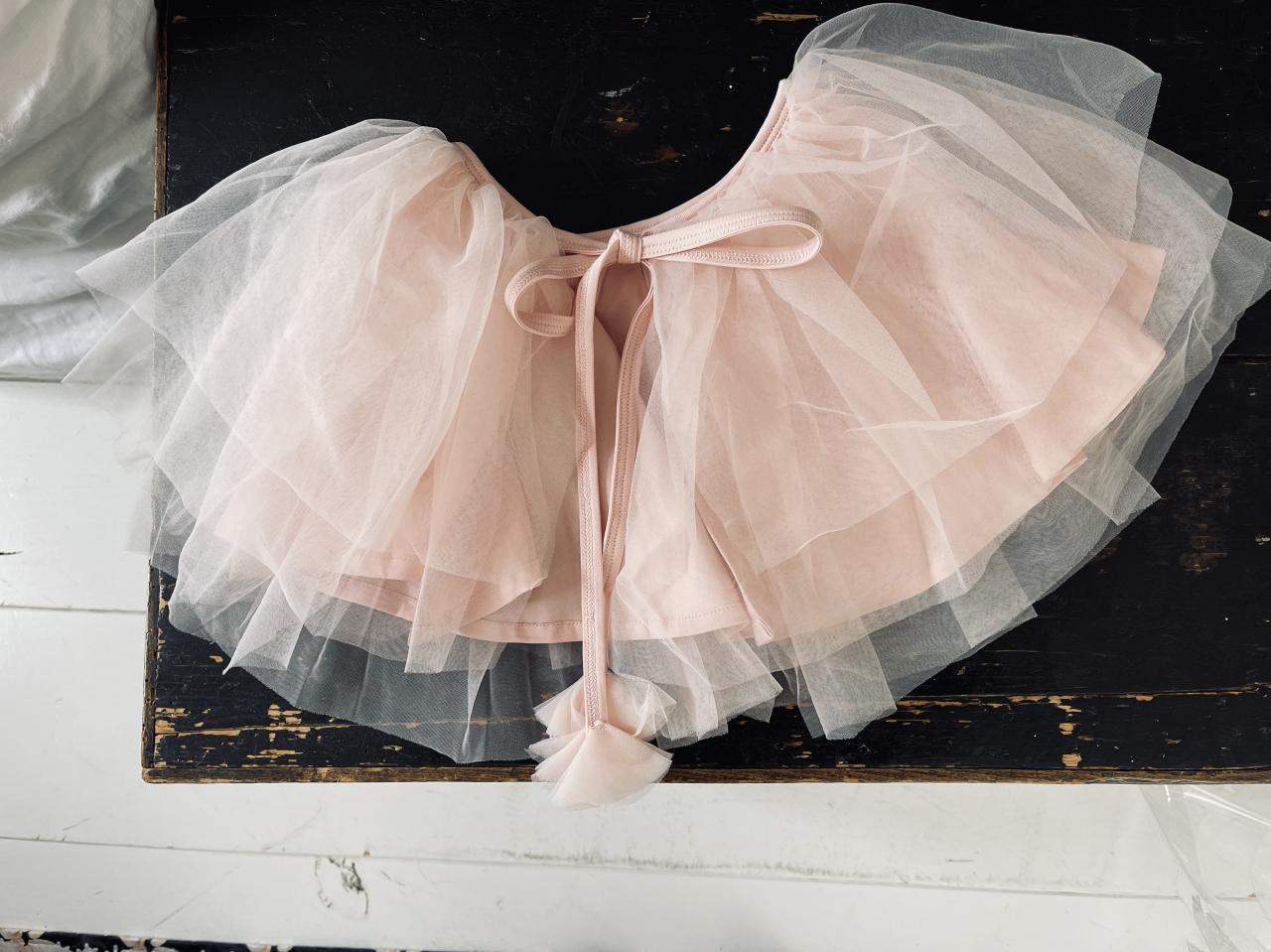 DOLLY TULLE CAPE pink