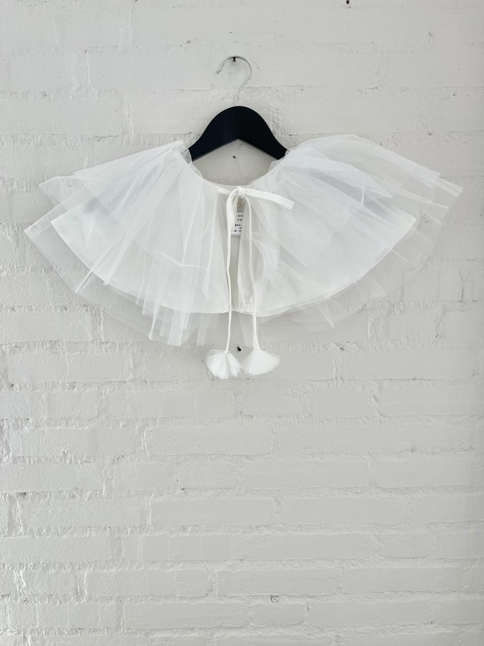 DOLLY TULLE CAPE white