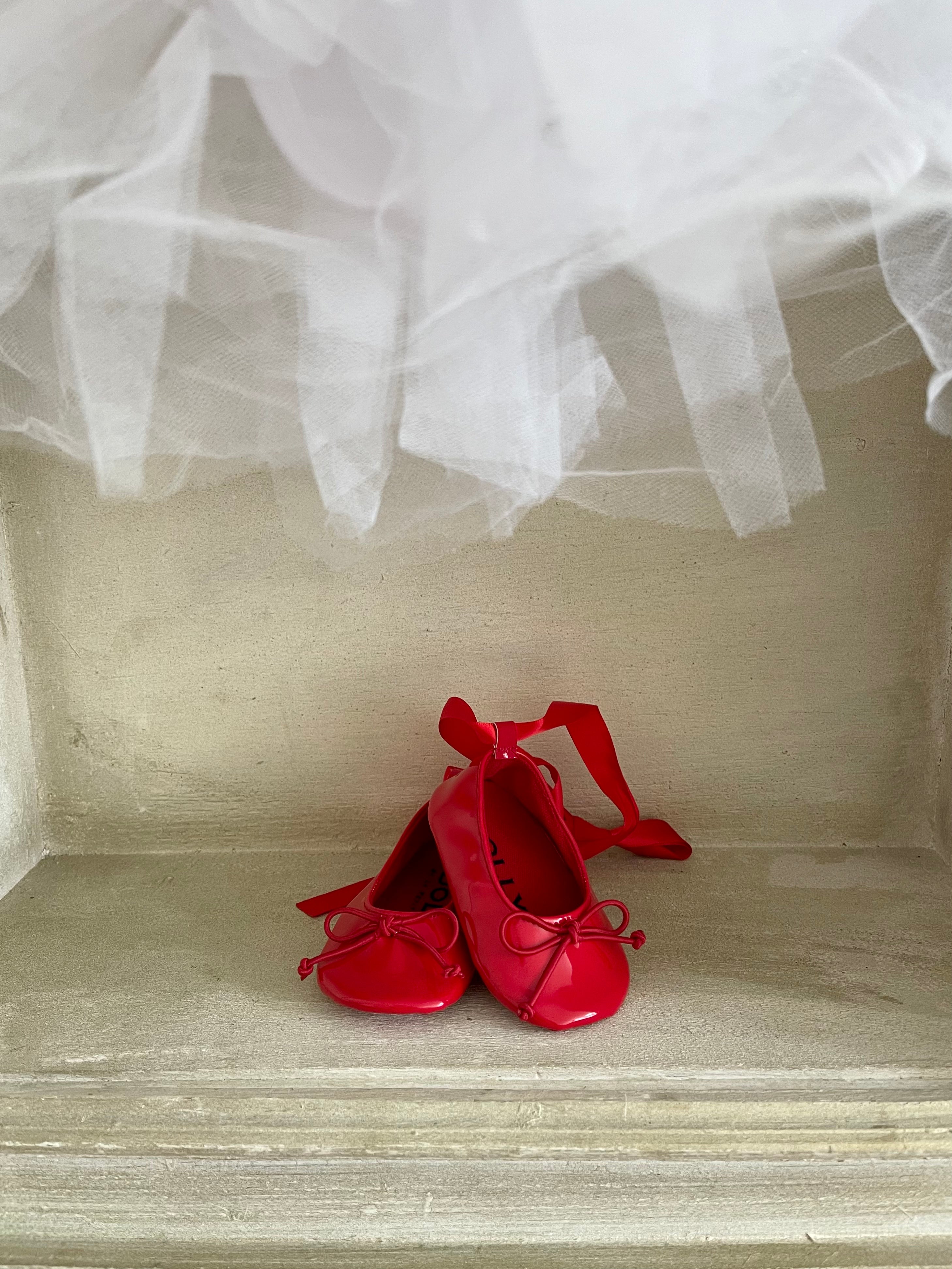 DOLLY by Le Petit Tom ® BAILARINAS BEBÉ CON CINTAS rojo