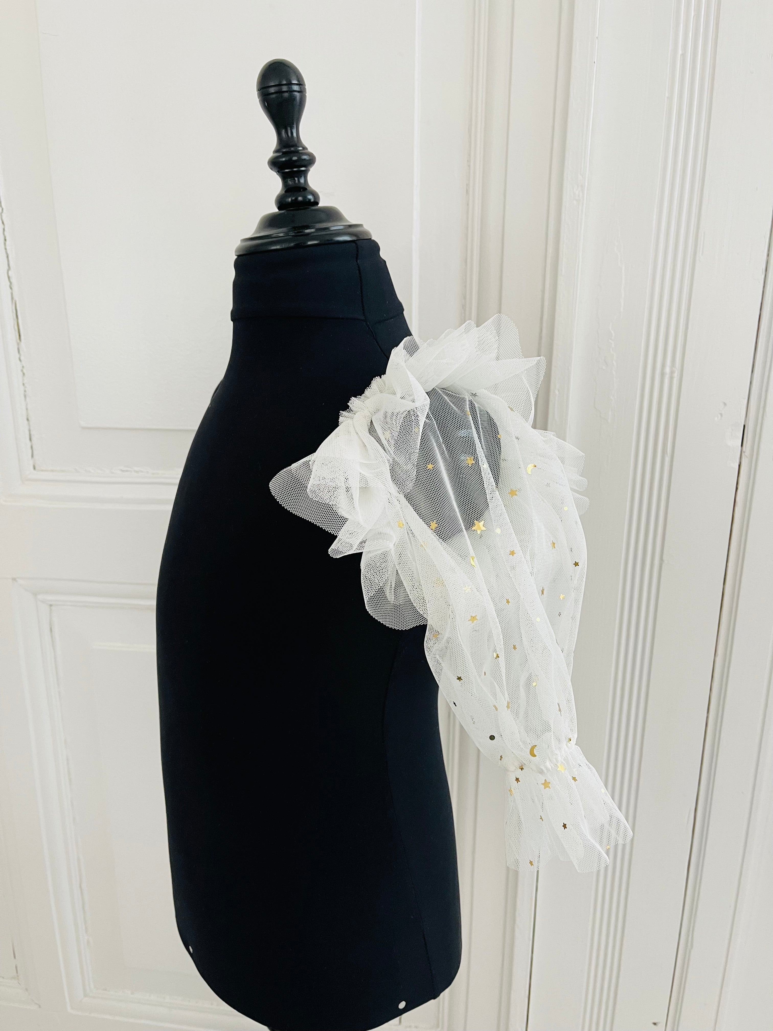 DOLLY® STARS & MOON ⭐️ 🌙 'RUFFLE YOUR LIMBS' GLOVES/ LEGGINGS white