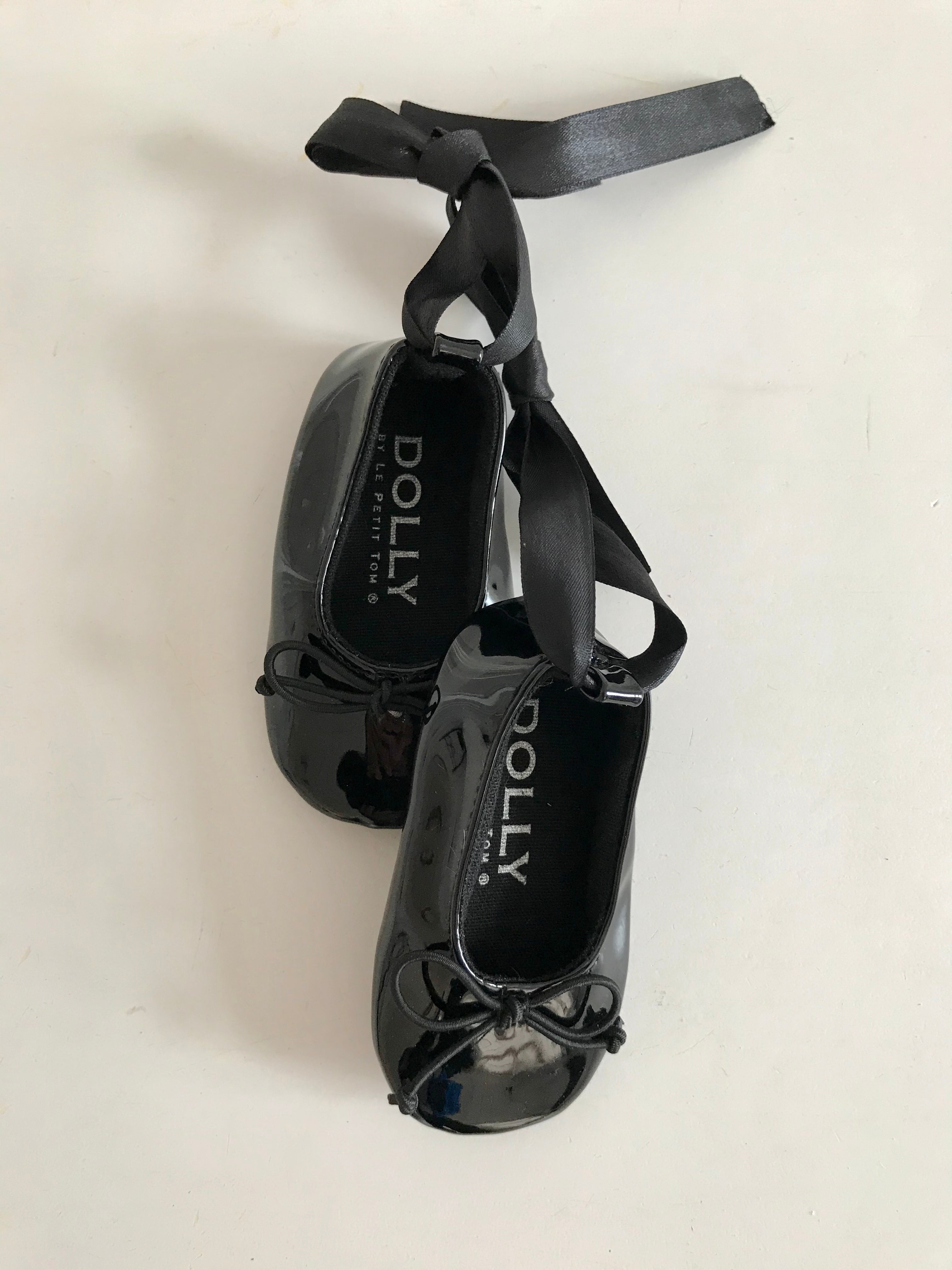 DOLLY by Le Petit Tom ® BAILARINAS BEBÉ CON CINTAS negro