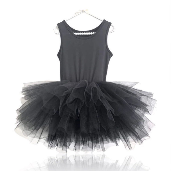 DOLLY'S MUSTHAVE:  I