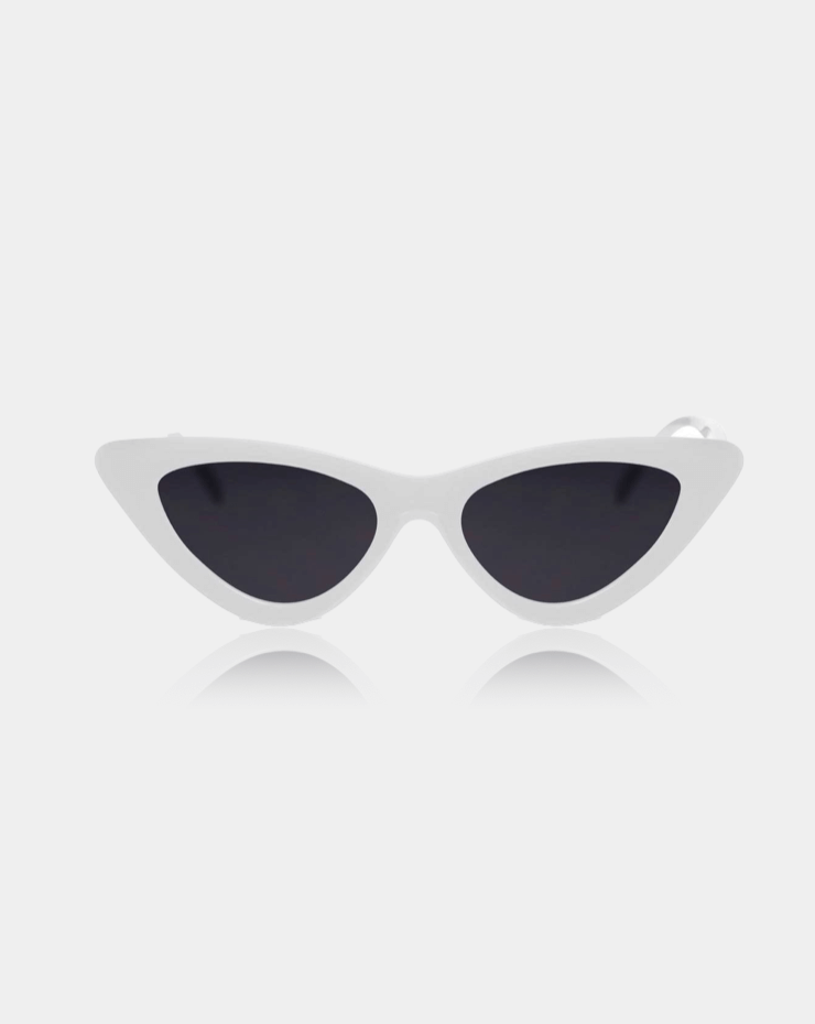 DOLLY CAT EYE SUNGLASSES WITH LEATHER CASE & POUCH white