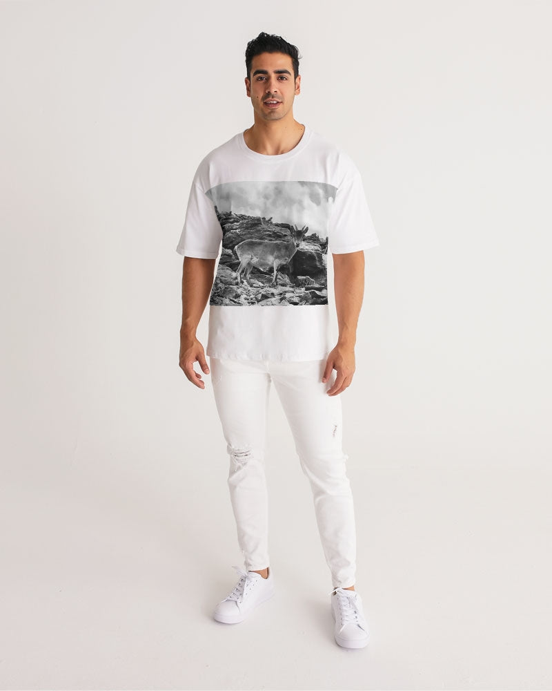 DASH CAMO CAPRICORN Men's Premium Heavyweight Tee