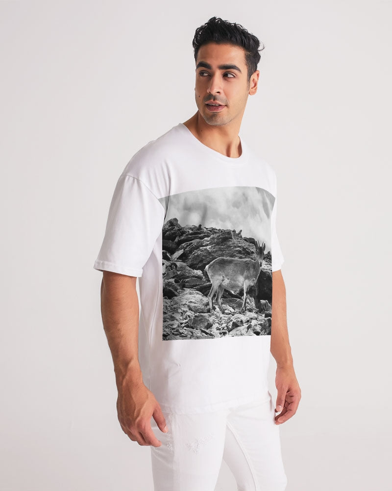 DASH CAMO CAPRICORN Men's Premium Heavyweight Tee