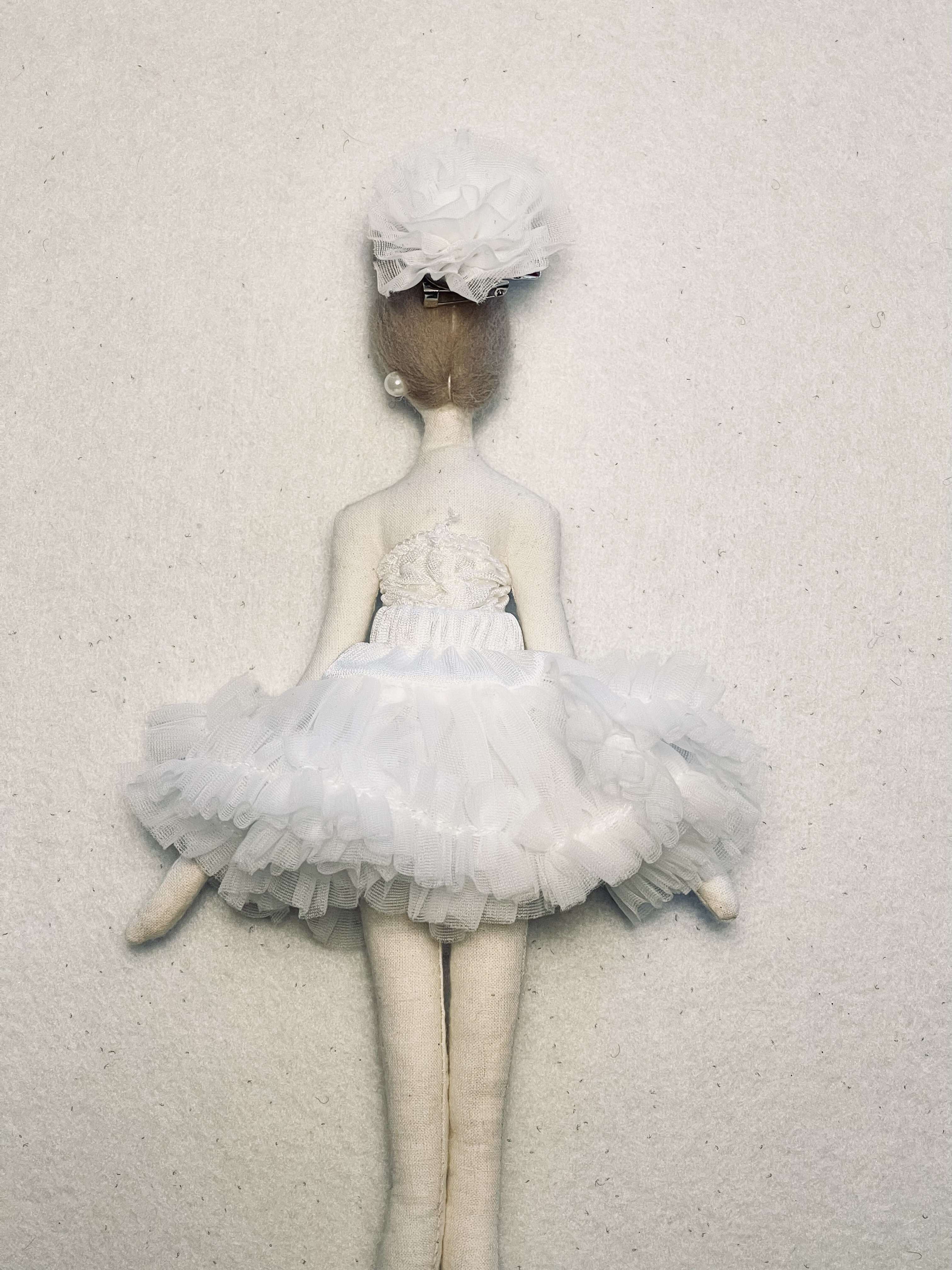 DOLLY FASHION BALLERINA RAG DOLL HIGH HAIR KNOT OFF-WHITE