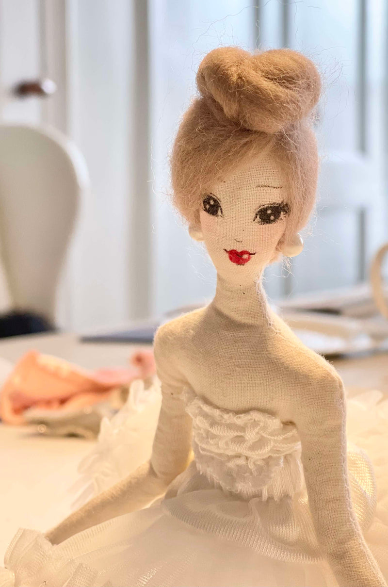 DOLLY FASHION BALLERINA RAG DOLL HIGH HAIR KNOT OFF-WHITE