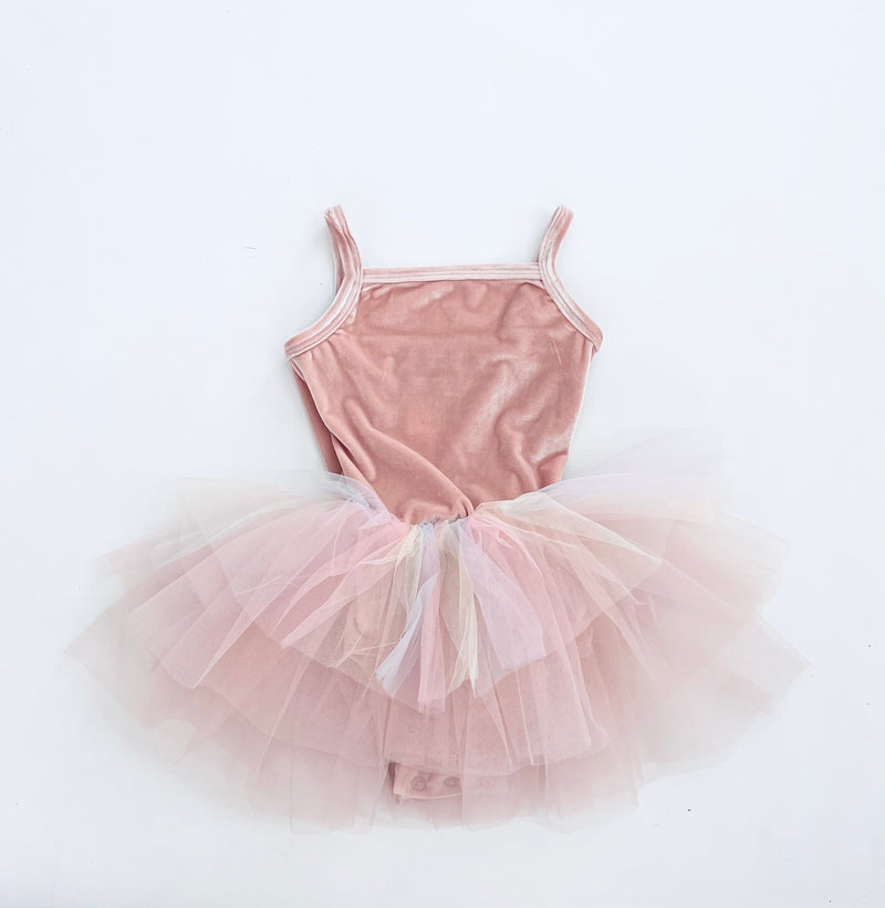 VESTIDO DE TUTU DE LEOTARD DE TERCIOPELO CON ESTRELLAS Y LUNA ⭐️ 🌙 TUL rosa ballet DOLLY®