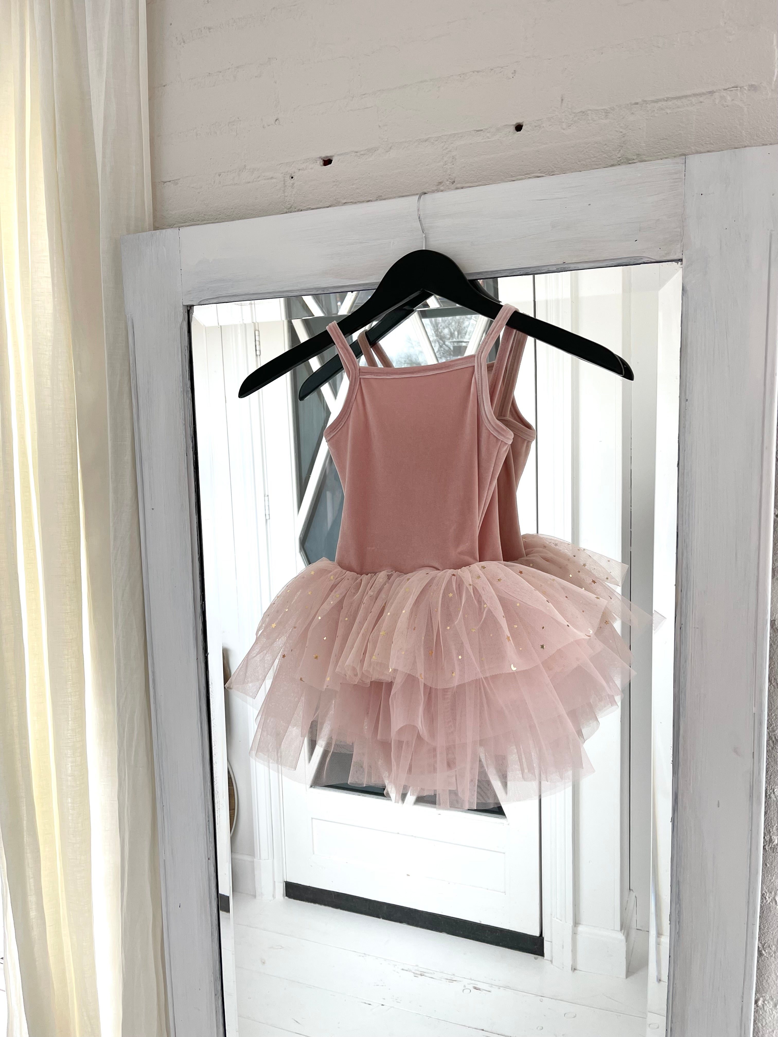 VESTIDO DE TUTU DE LEOTARD DE TERCIOPELO CON ESTRELLAS Y LUNA ⭐️ 🌙 TUL rosa ballet DOLLY®