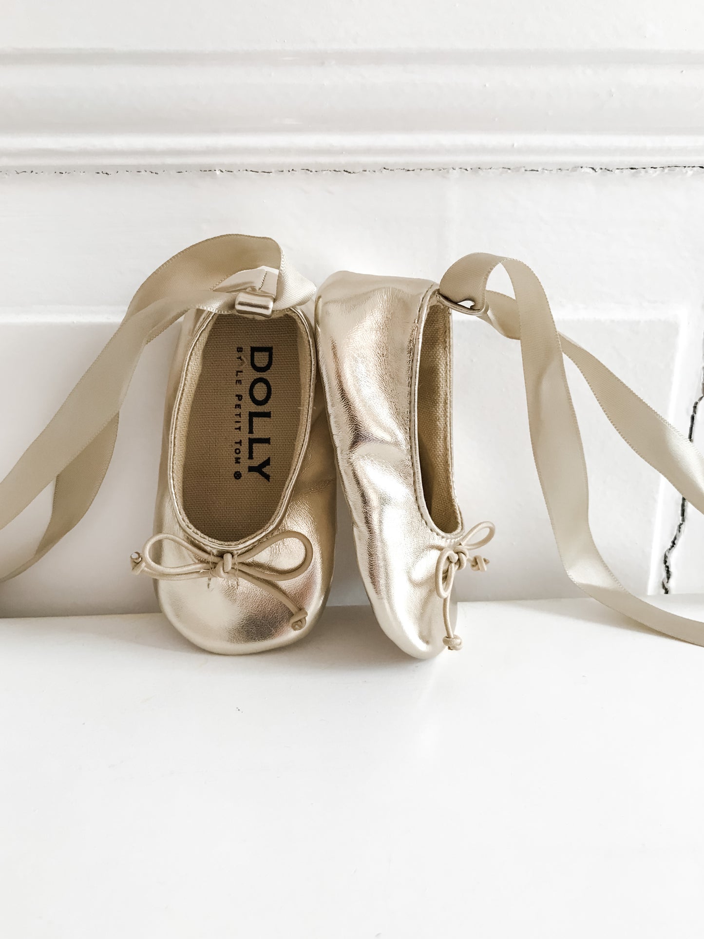 DOLLY by Le Petit Tom ® BABY BALLERINAS WITH RIBBONS gold